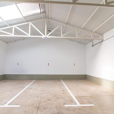 Mq Suites Veronica Valdepenas Ngoại thất bức ảnh
