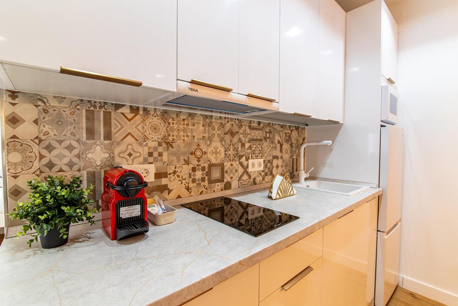 Mq Suites Veronica Valdepenas Ngoại thất bức ảnh