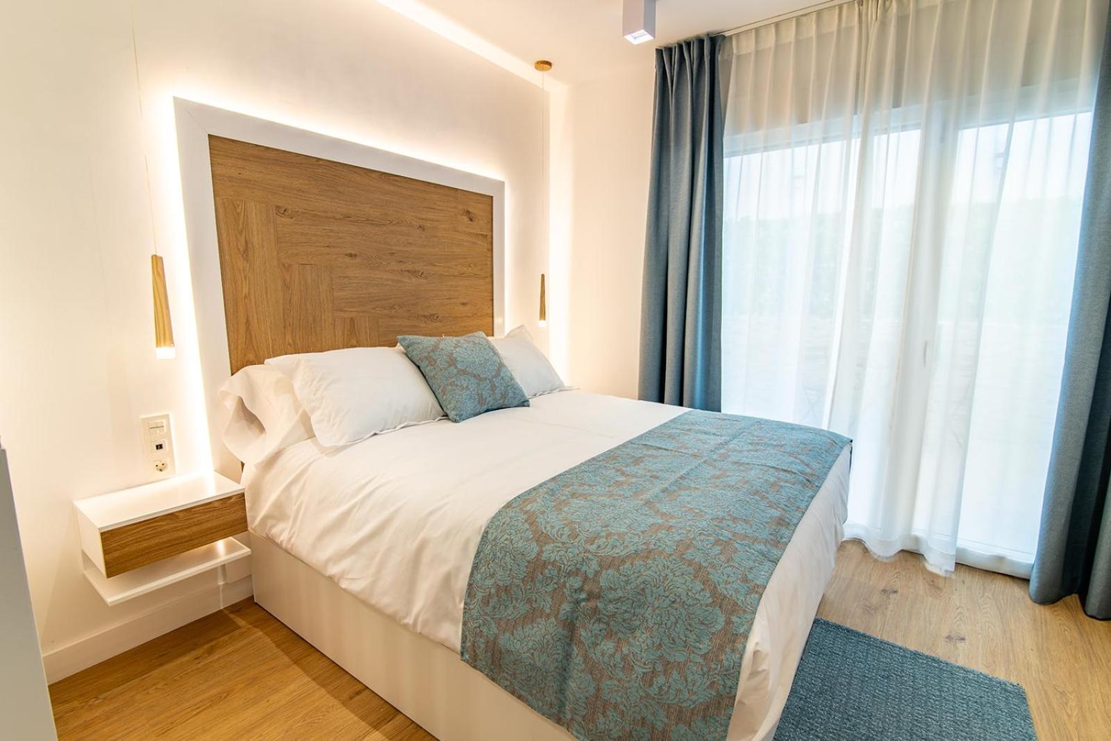 Mq Suites Veronica Valdepenas Ngoại thất bức ảnh