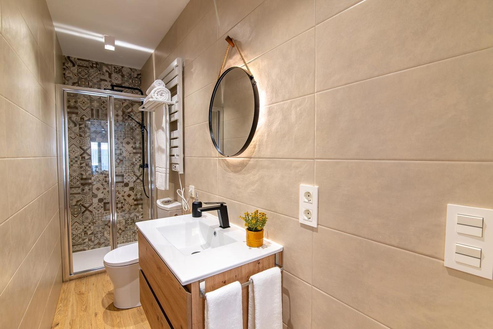 Mq Suites Veronica Valdepenas Ngoại thất bức ảnh