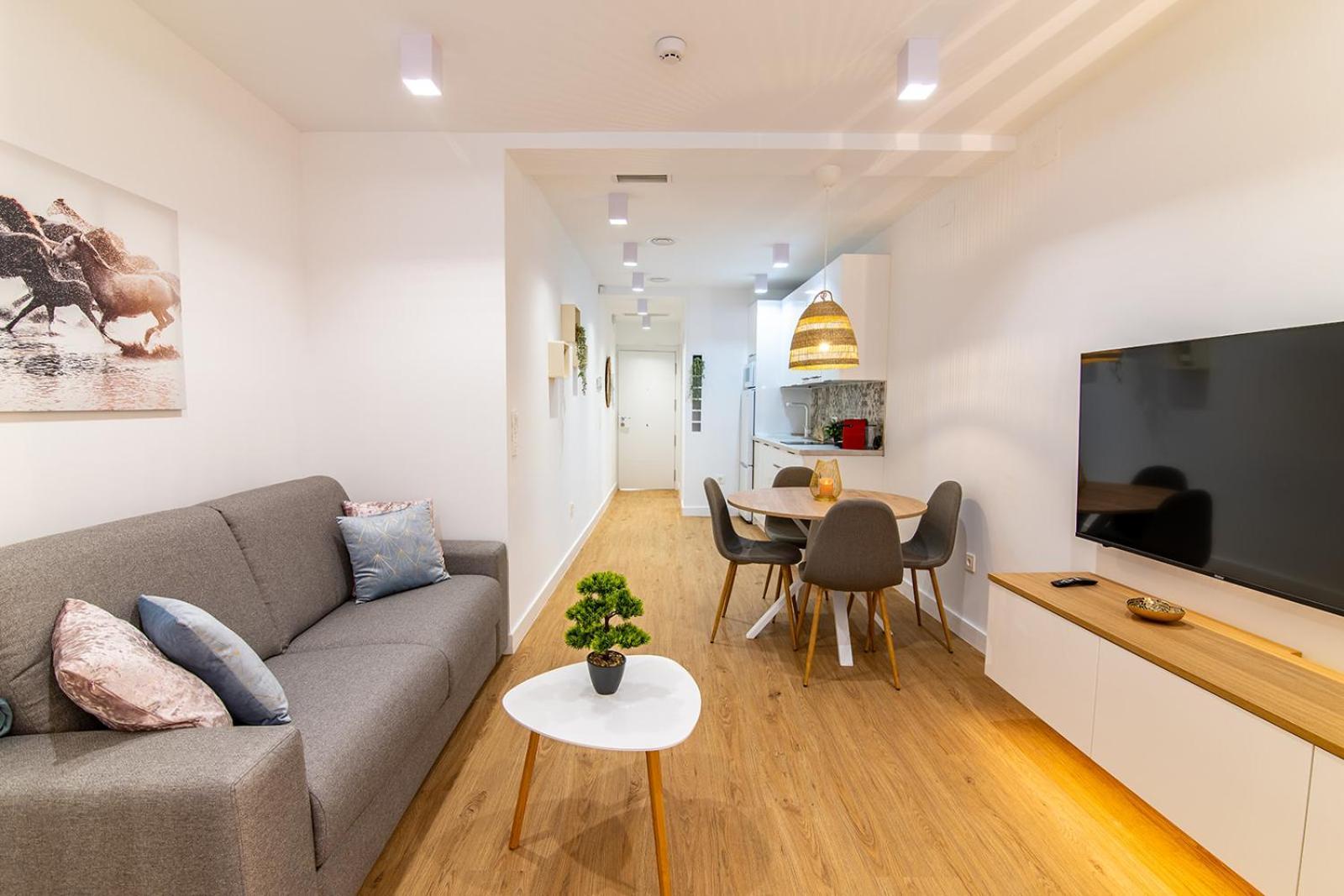 Mq Suites Veronica Valdepenas Ngoại thất bức ảnh