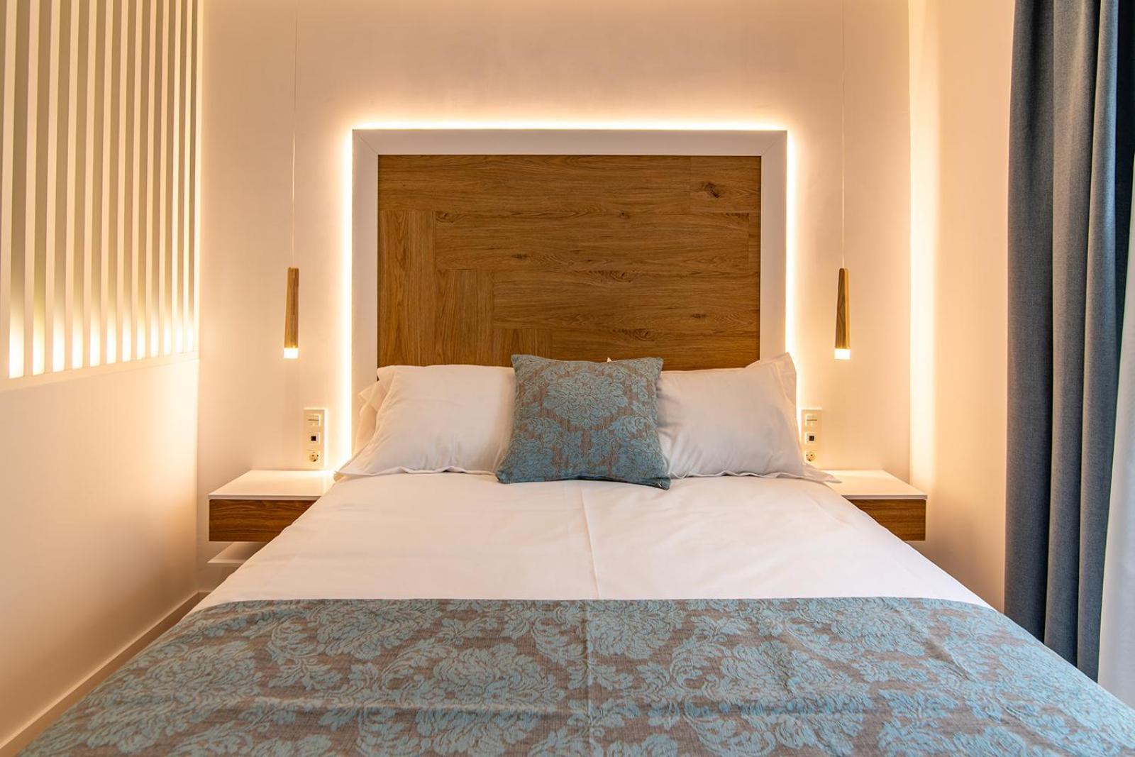 Mq Suites Veronica Valdepenas Ngoại thất bức ảnh