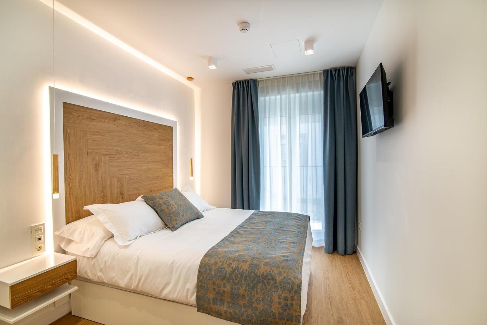 Mq Suites Veronica Valdepenas Ngoại thất bức ảnh